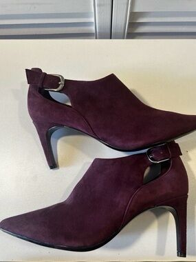 Brand New Women's Calvin Klein Pointed-Toe Suede Ankle Booties - Burgundy